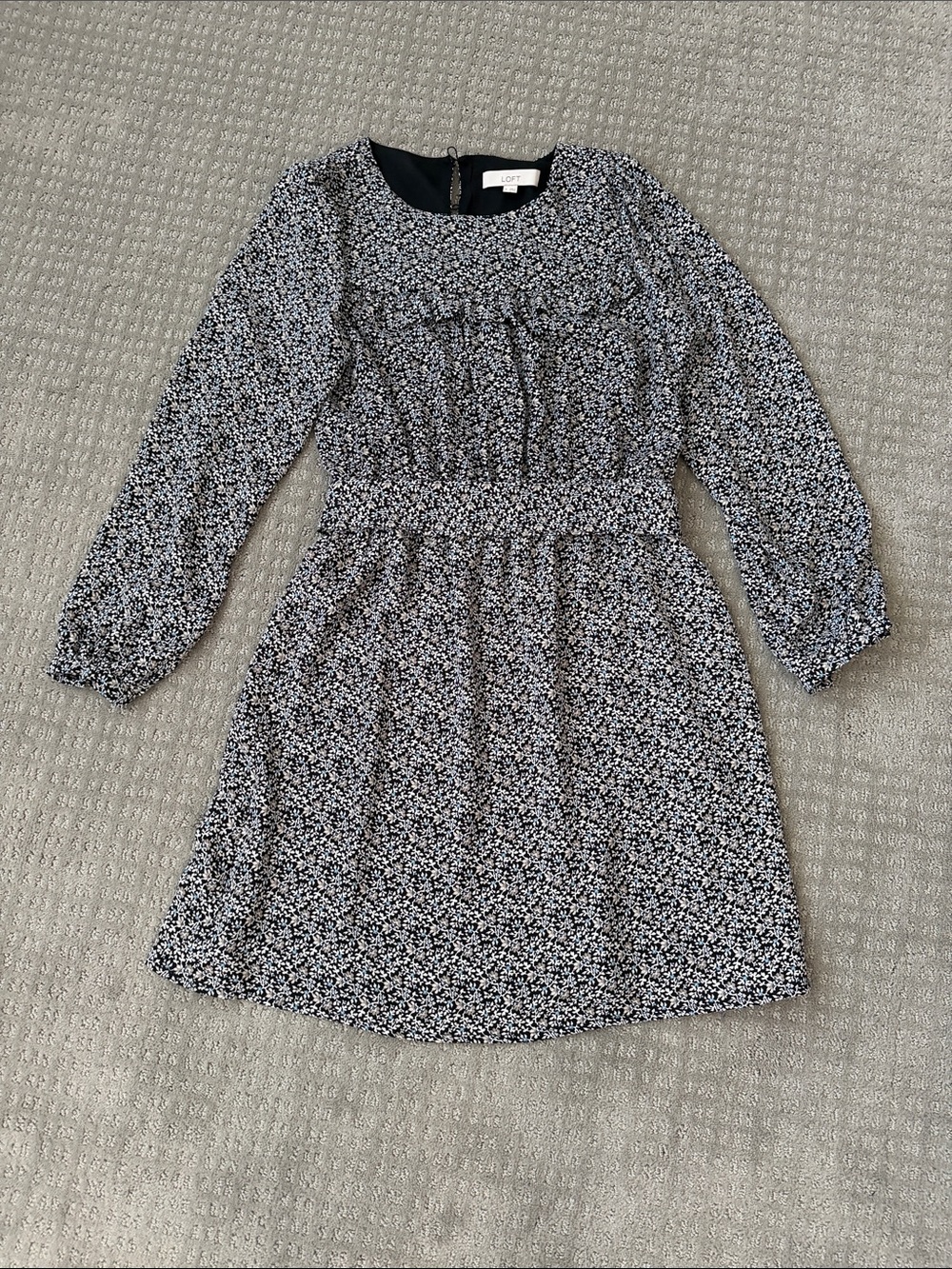 LOFT Navy & White Floral Long-Sleeve Casual Dress - size 8